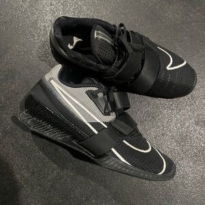 Used-Men’s Nike Romaleos Weightlifting Shoes